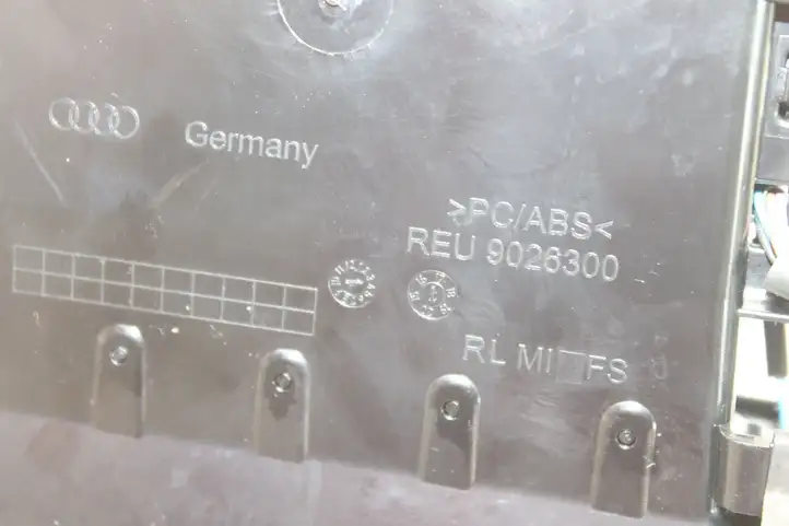 Audi A6 C7 (2014 - 2018) 4G2820951 Воздушная решетка панели — фото 2