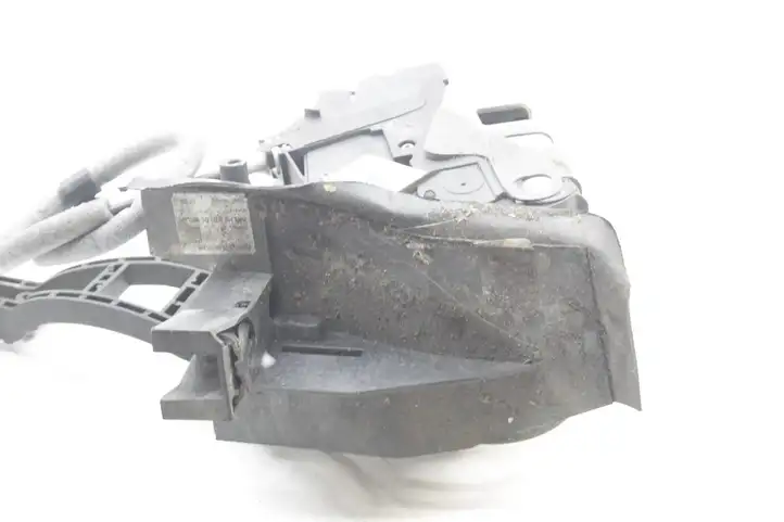 Ford Focus (2011 - 2015)  BM51A264B23AA Замок задней двери