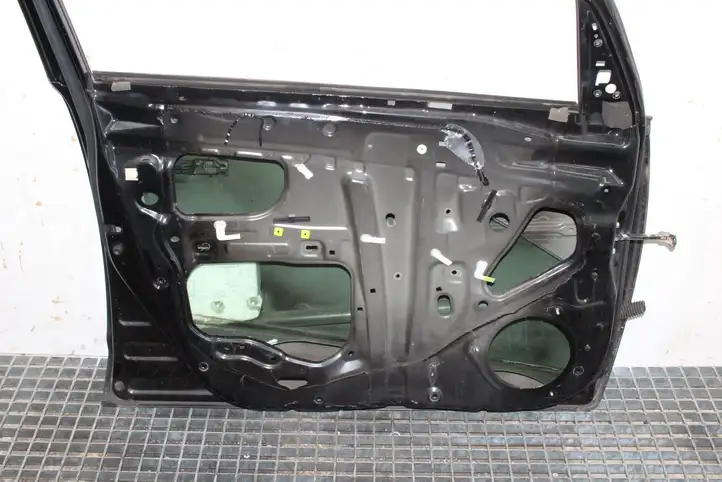 Toyota Prius (NHW20) (2003 - 2009) Дверь — фото 6