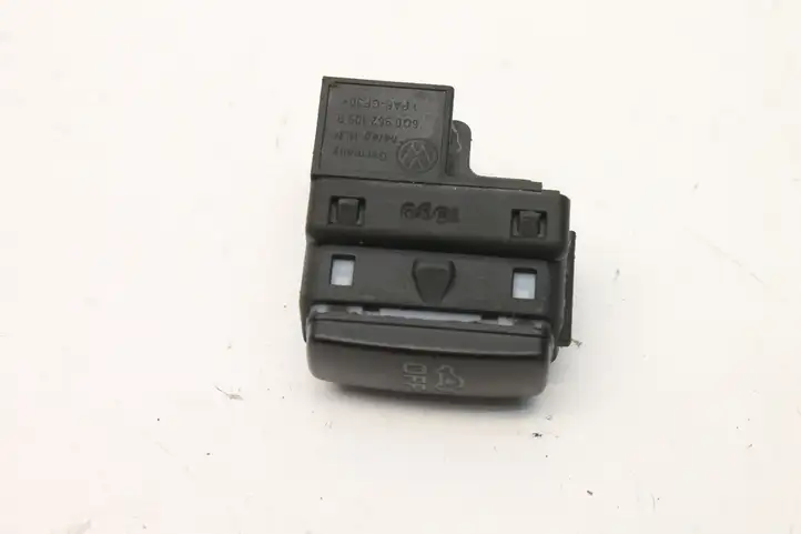 Volkswagen Sharan (2010 - 2015) 6Q0962109B Кнопка фаркопа в багажнике — фото 3
