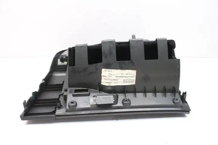 Volkswagen Sharan (2010 - 2015) 7N2857114 Вещевой ящик — фото 2