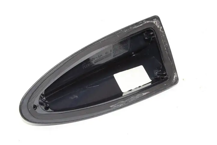 BMW 5 F10 F11 (2009 - 2016) Крышка GPS-антенны — фото 3