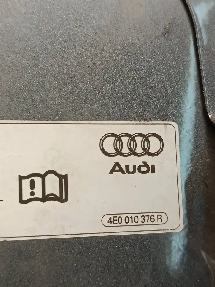 Audi A4 S4 B7 8E 8H (2004 - 2009) 4E0010376R Крышка топливного бака — фото 3