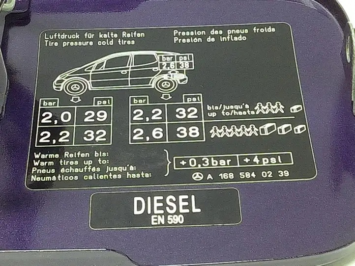 Mercedes-Benz A W168 (1997 - 2004) A1685840239 Крышка топливного бака — фото 6