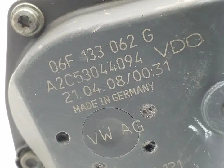 Audi A3/S3 8P (2004 - 2008) 06F133062G Дроссельная заслонка — фото 4