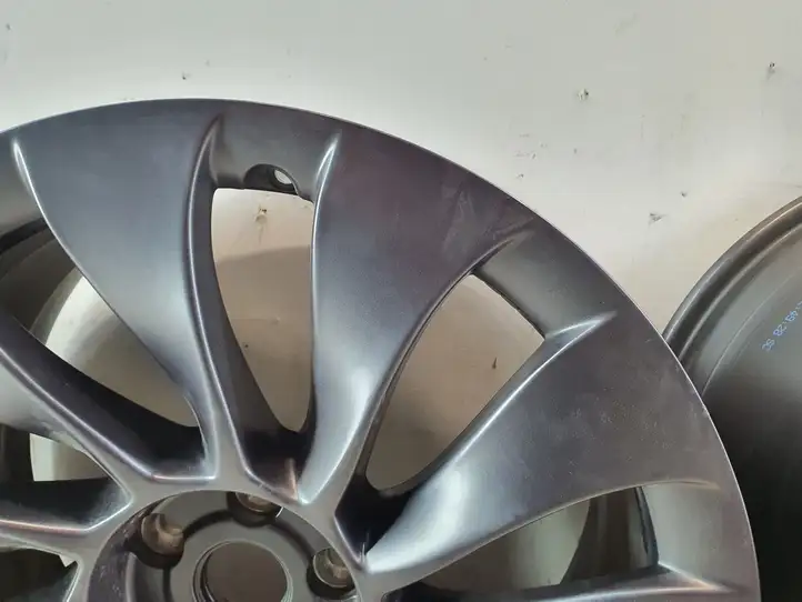 Tesla Model 3 (2017 - 2023) 104426700A Легкосплавный колесный диск R20 — фото 3