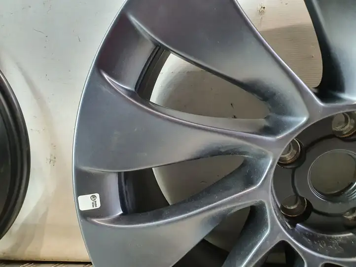 Tesla Model 3 (2017 - 2023) 104426700A Легкосплавный колесный диск R20 — фото 4