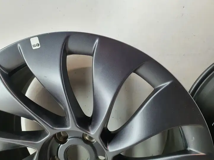 Tesla Model 3 (2017 - 2023) 104426700A Легкосплавный колесный диск R20 — фото 11