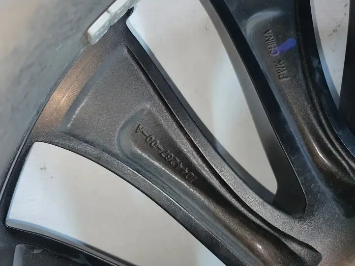 Tesla Model 3 (2017 - 2023) 104426700A Легкосплавный колесный диск R20 — фото 65