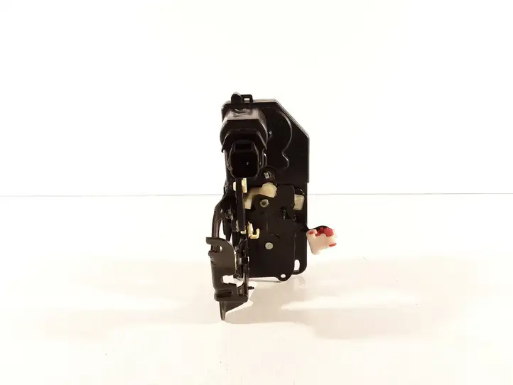 SsangYong Kyron (2005 - 2007) Замок задней двери — фото 4