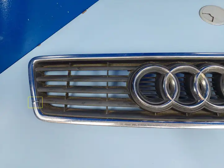 Audi A6 S6 C5 4B (2001 - 2004) 4B0853651A Верхняя решетка радиатора — фото 11