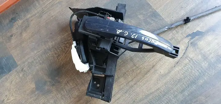 Ford Focus (2011 - 2015)   Замок задней двери