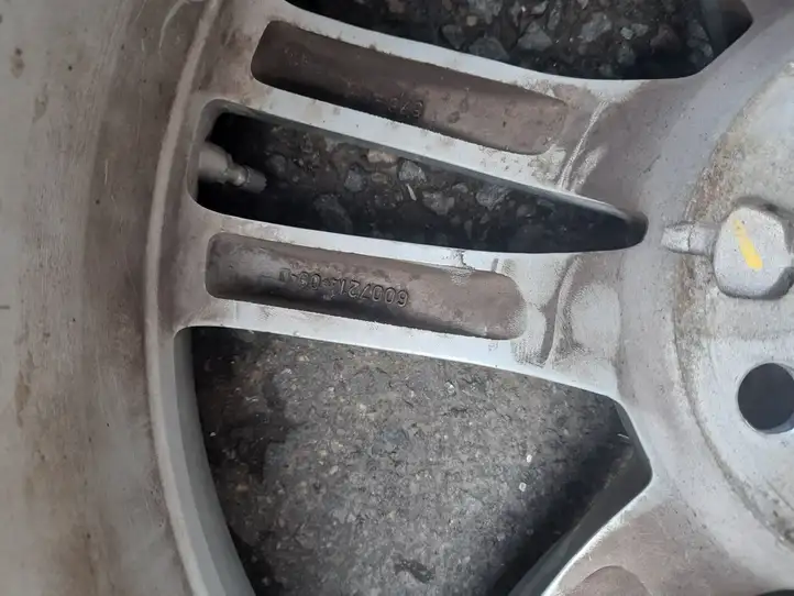 Tesla Model S (2012 - 2016) 60072100D Легкосплавный колесный диск R19 — фото 5