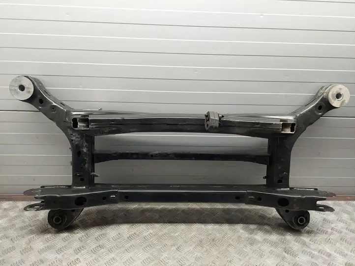 Chrysler Pacifica (2016 - )   Задняя траверса