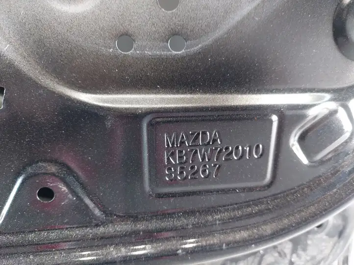 Mazda CX-5 II (2017 - )  KB7W72010 Задняя дверь