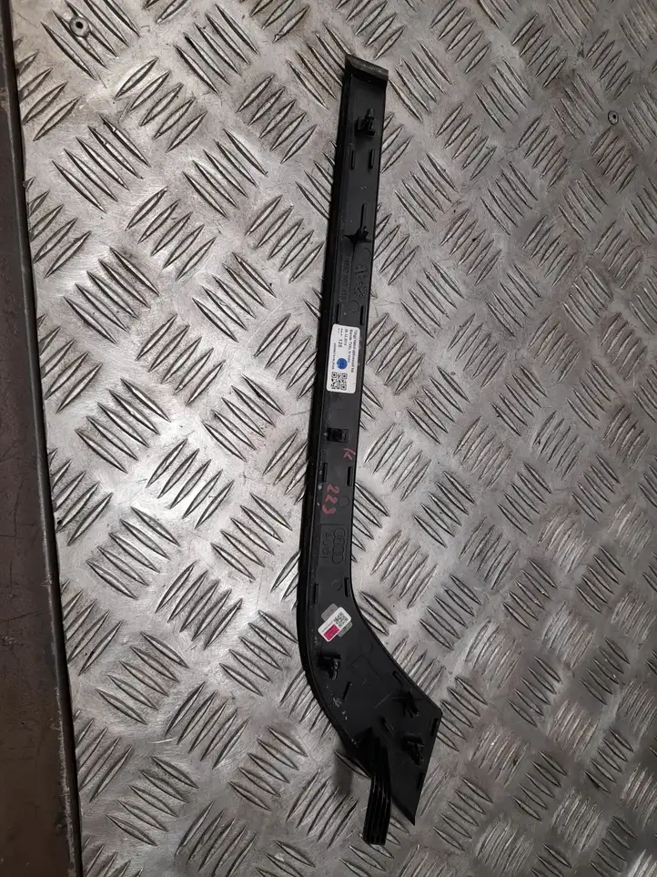 Audi Q7 4M (2015 - )  4M0867419L Декоративная планка