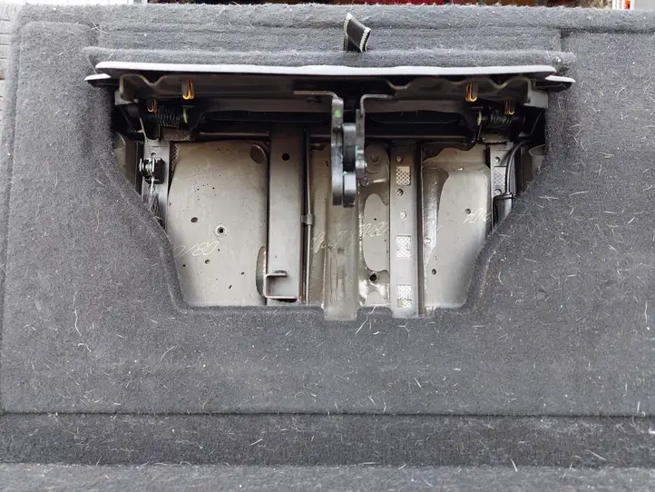 Chrysler Pacifica (2016 - ) 5RJ47DX9AD Третий ряд сидений — фото 6