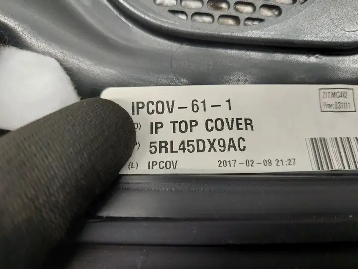 Chrysler Pacifica (2016 - ) 5RL45DX9AC Воздушная решетка панели — фото 3