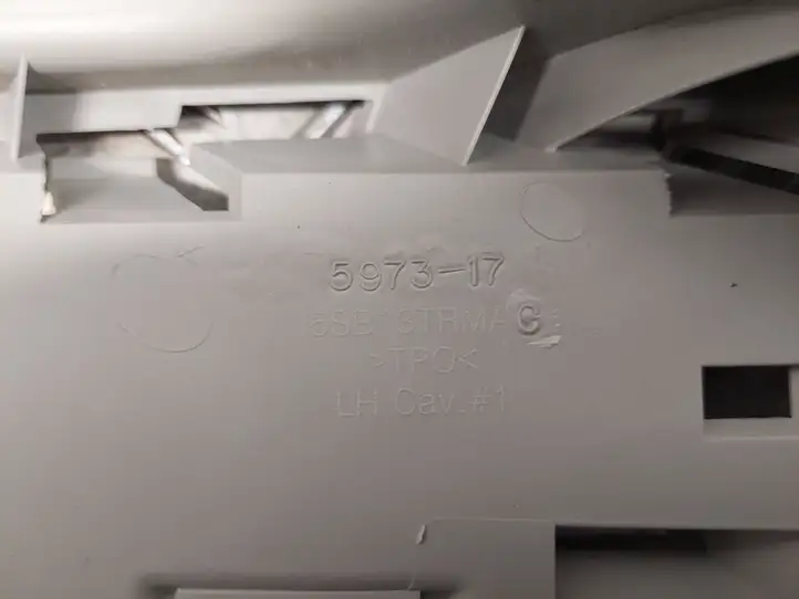 Chrysler Pacifica (2016 - ) 5SB13TRMAC Обшивка стойки A — фото 4