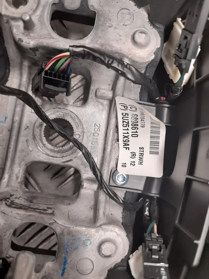 Chrysler Pacifica (2016 - )   Руль