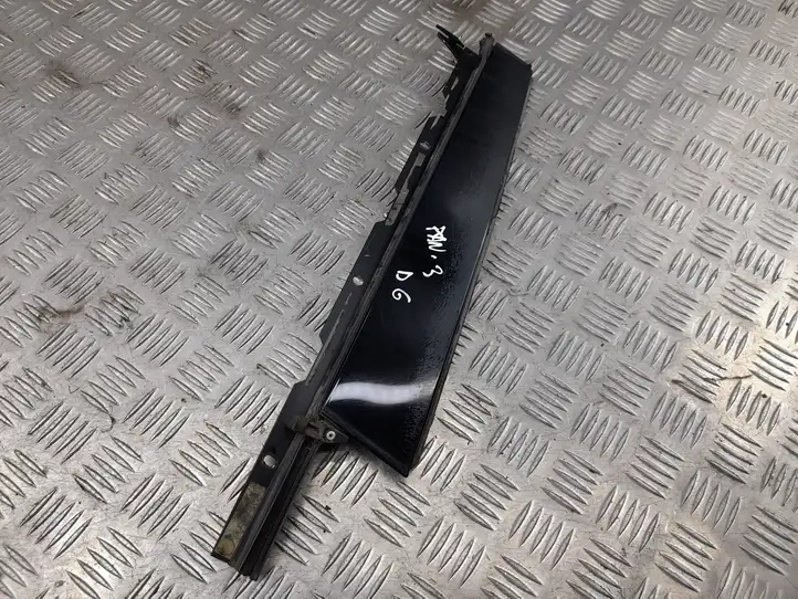 Porsche Panamera (2009 - 2013)  97053638202 Облицовка стекла задней двери