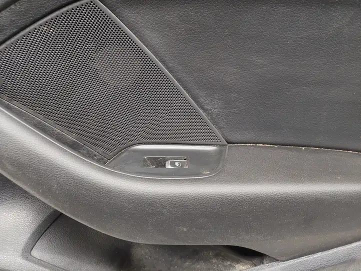Audi A3/S3 8V (2012 - 2016) 8V5867306 Обшивка задней двери — фото 6