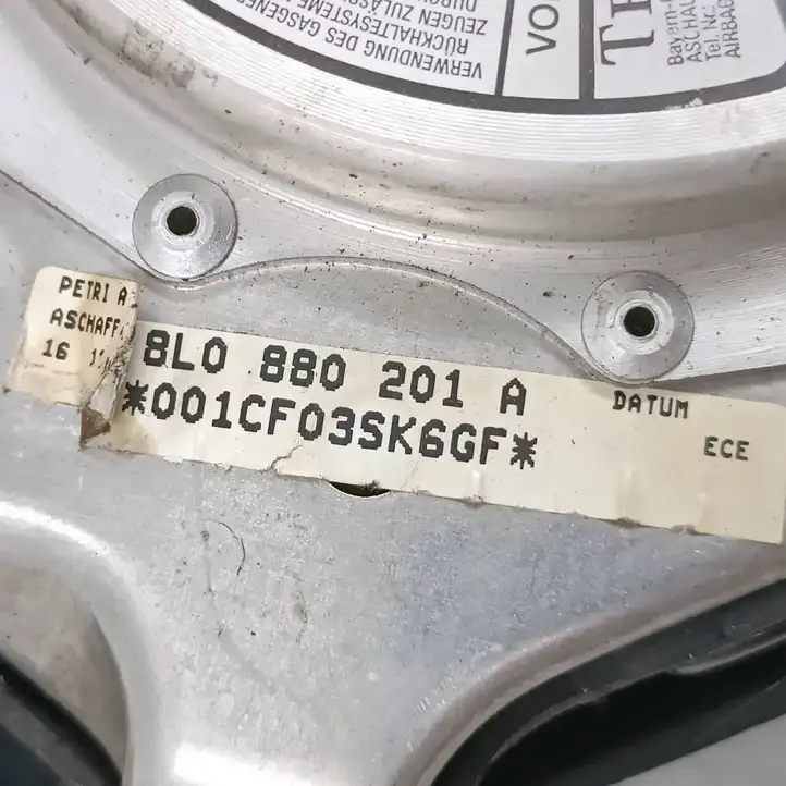 Audi A3/S3 8L (1996 - 2000) 8L0880201A Подушка безопасности руля — фото 3