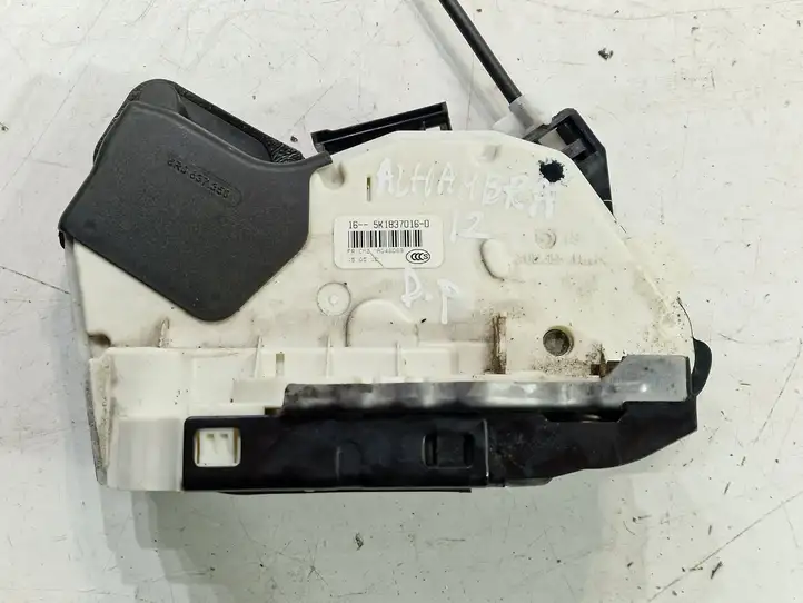 Seat Alhambra (2010 - 2017)  5K1837016D Замок передней двери