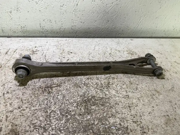 Dodge Challenger (2014 - )   Рычаг