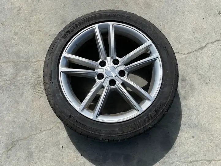 Tesla Model S (2012 - 2016) 600781400 Легкосплавный колесный диск R19 — фото 1