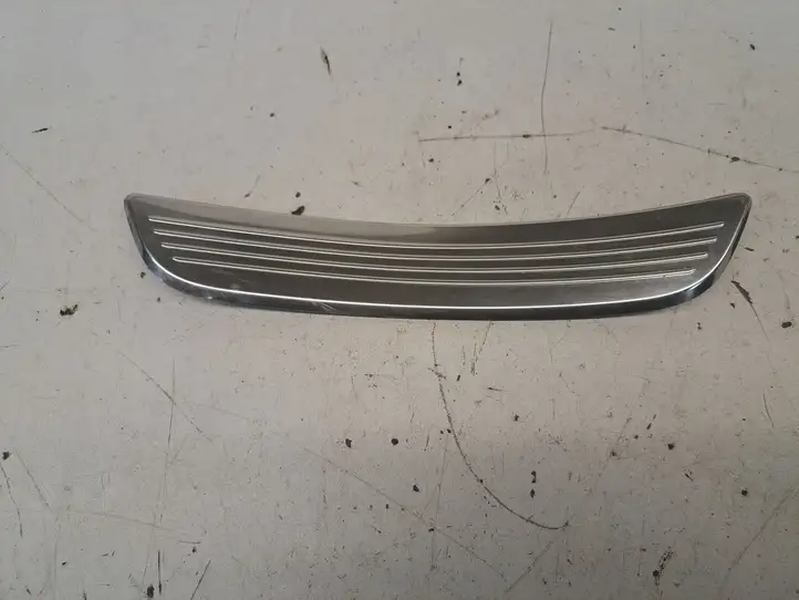 Mercedes-Benz E W211 (2002 - 2009) A2056800135 Внутренняя отделка заднего порога — фото 6