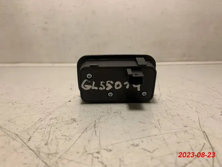 Mercedes-Benz GL X166 (2013 - 2019) 2128210551 Кнопка закрытия багажника — фото 4