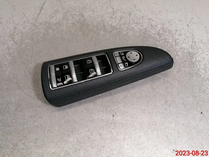 Mercedes-Benz S W221 (2005 - 2013) A2218215151 Блок кнопок стеклоподъемников — фото 1