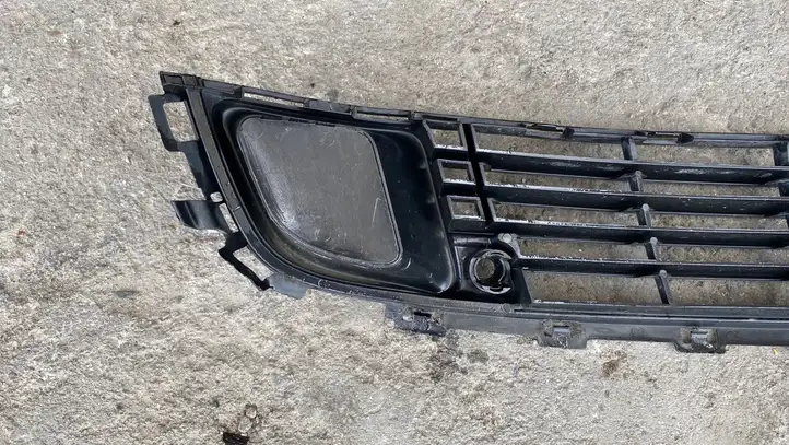 Citroen C5 (2008 - 2017) 968105267703 Нижняя решетка переднего бампера — фото 3