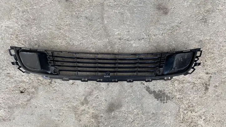 Citroen C5 (2008 - 2017) 968105267703 Нижняя решетка переднего бампера — фото 6