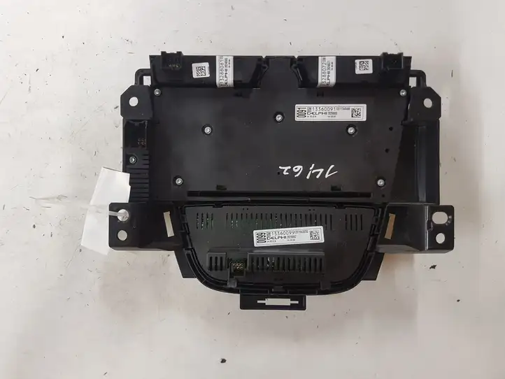 Opel Astra (2009 - 2012)  13360091 Мультимедийный контроллер