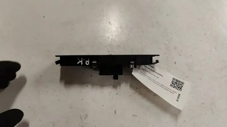 BMW 3 F30 F35 F31 (2012 - 2018) 9208107C2 Блок кнопок стеклоподъемников — фото 2