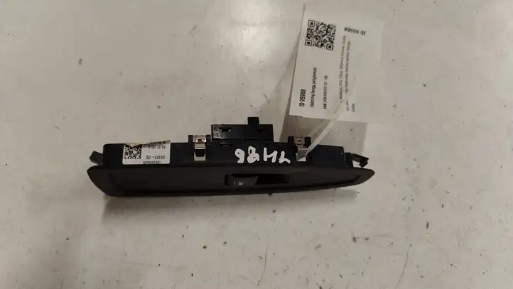 BMW 3 F30 F35 F31 (2012 - 2018) 9208107C2 Блок кнопок стеклоподъемников — фото 3