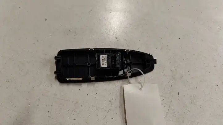 BMW 3 F30 F35 F31 (2012 - 2018) 9208107C2 Блок кнопок стеклоподъемников — фото 4