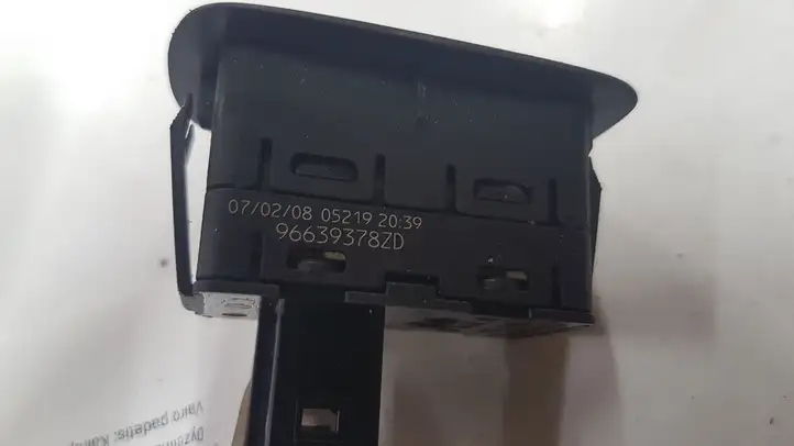 Citroen C5 (2008 - 2017) 96639378ZD Кнопка стеклоподъемников — фото 3