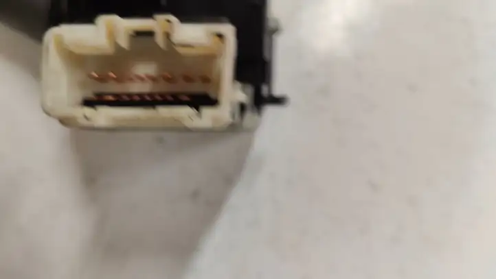 Toyota Avensis T250 (2003 - 2006)  05110 Ручка поворотов/ фонарей