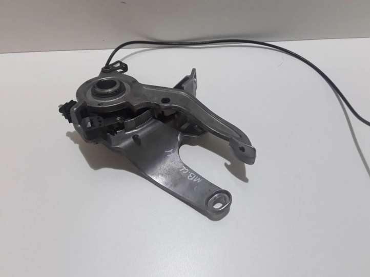 R2114270036 Mercedes-Benz CLS C219 Rankinio mechanizmas (salone)