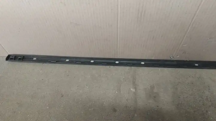 Opel Zafira B (2006 - 2008) Накладка стекла задней двери — фото 4