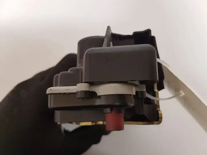 Citroen Xsara Picasso (1999 - 2012)   Замок задней двери