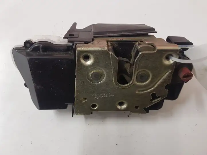 Citroen C5 (2004 - 2008)   Замок задней двери