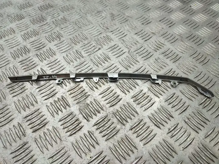 Volkswagen PASSAT B7 (2011 - 2014)  3AA853651A Верхняя решётка