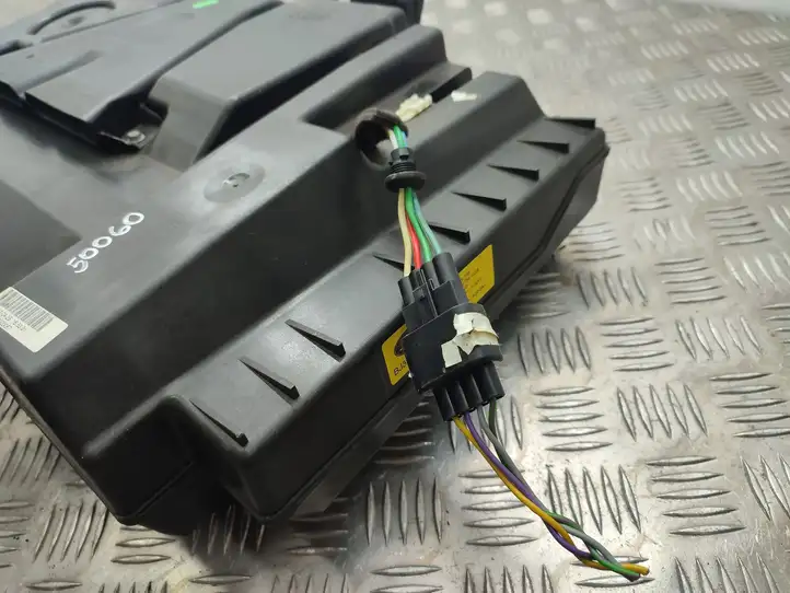 Land Rover Range Rover Evoque (2011 - 2015)  BJ3218808EB Громкоговоритель низкой частоты