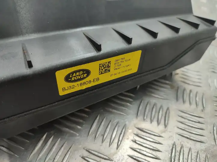 Land Rover Range Rover Evoque (2011 - 2015)  BJ3218808EB Громкоговоритель низкой частоты