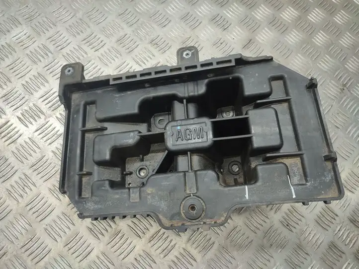 Kia Sorento (2014 - 2017) 37150C5002 Площадка аккумулятора — фото 1