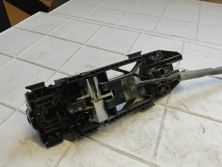 Volkswagen Tiguan (2007 - 2011) 5N0837017C Наружная ручка задней двери — фото 5